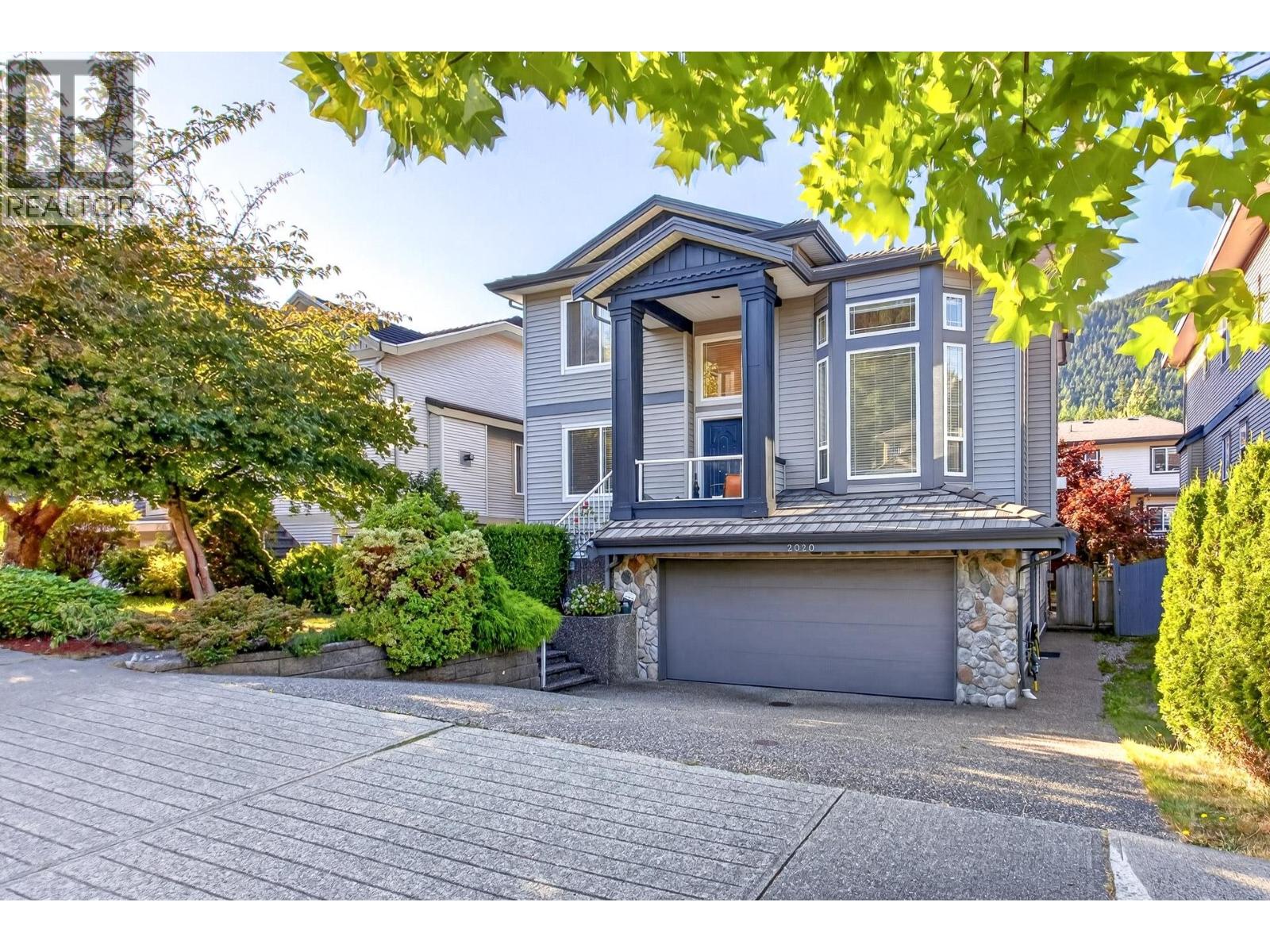2020 Parkway Boulevard, Coquitlam, British Columbia  V3E 3N2 - Photo 2 - R3166810