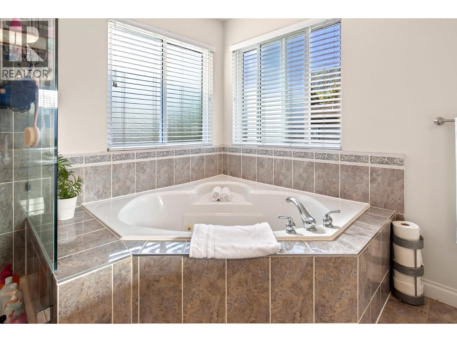 2020 Parkway Boulevard, Coquitlam, British Columbia  V3E 3N2 - Photo 25 - R3166810