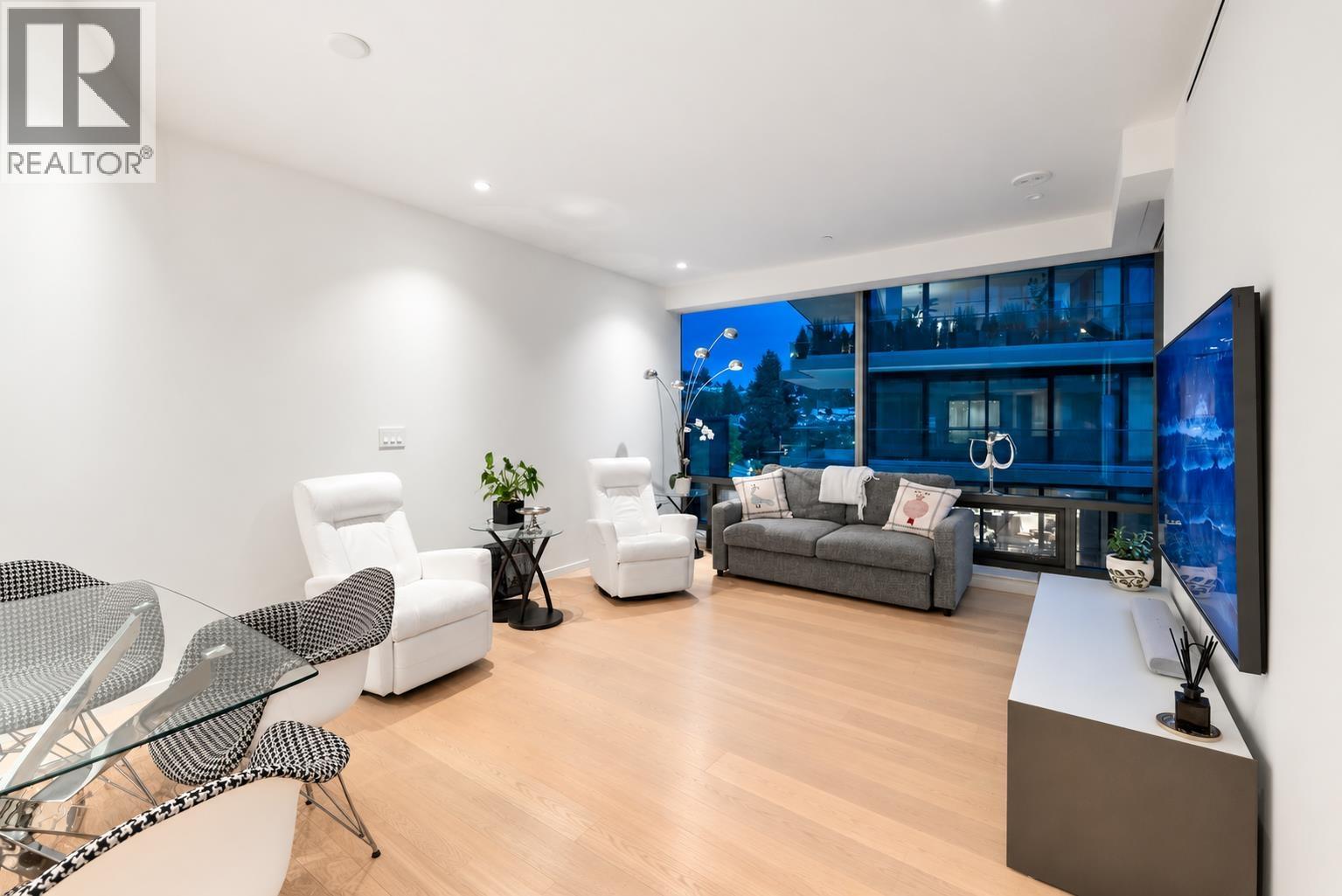 402 1355 Bellevue Avenue, West Vancouver, British Columbia  V7T 0B4 - Photo 2 - R3166651