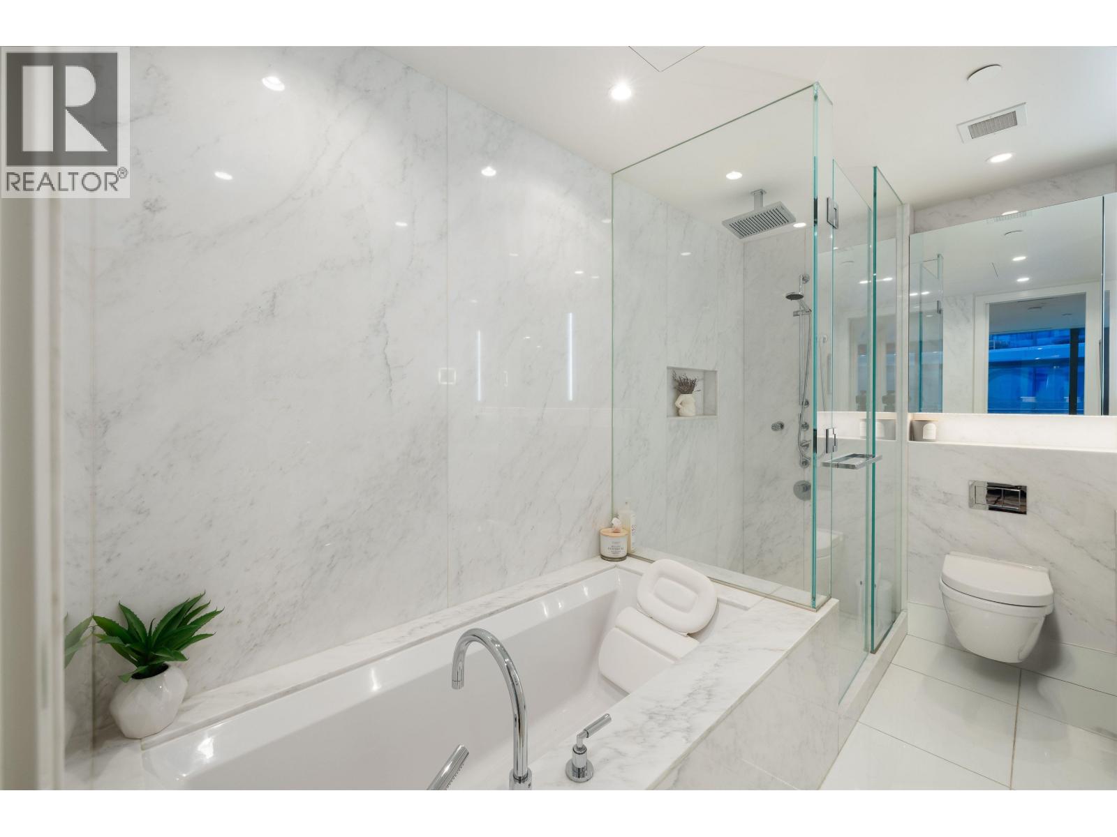 402 1355 Bellevue Avenue, West Vancouver, British Columbia  V7T 0B4 - Photo 21 - R3166651