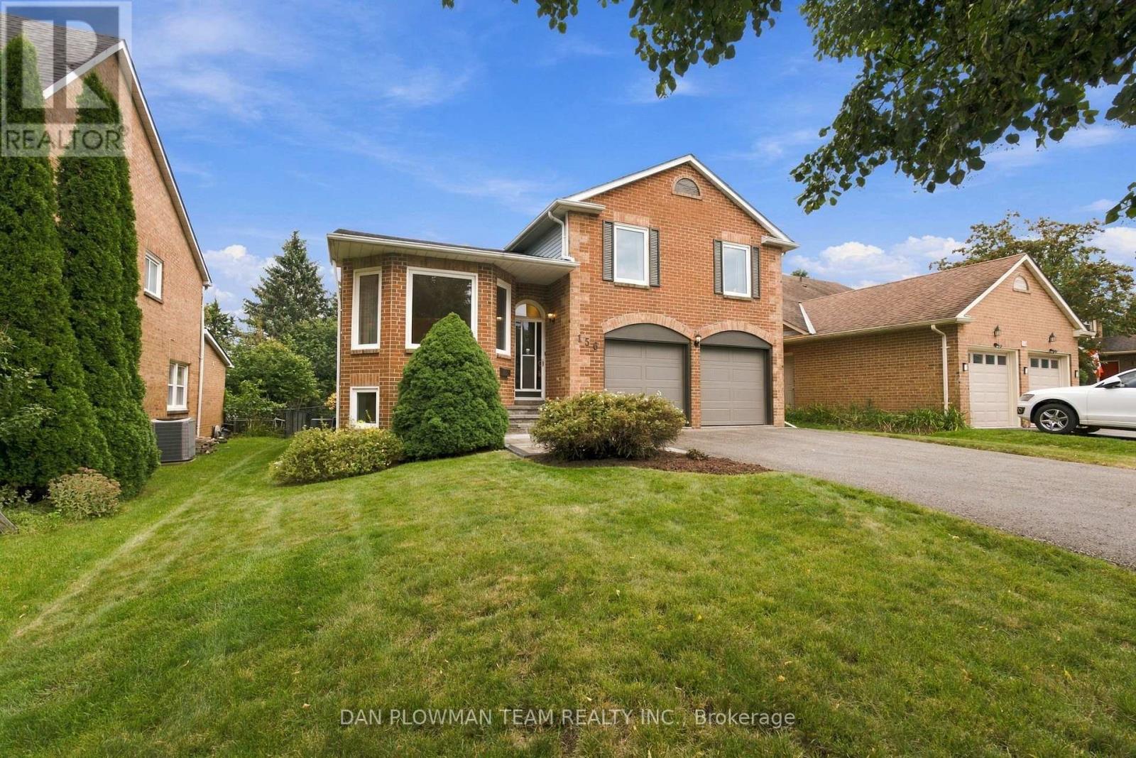 156 JOHN BOWSER CRESCENT, Newmarket, Ontario