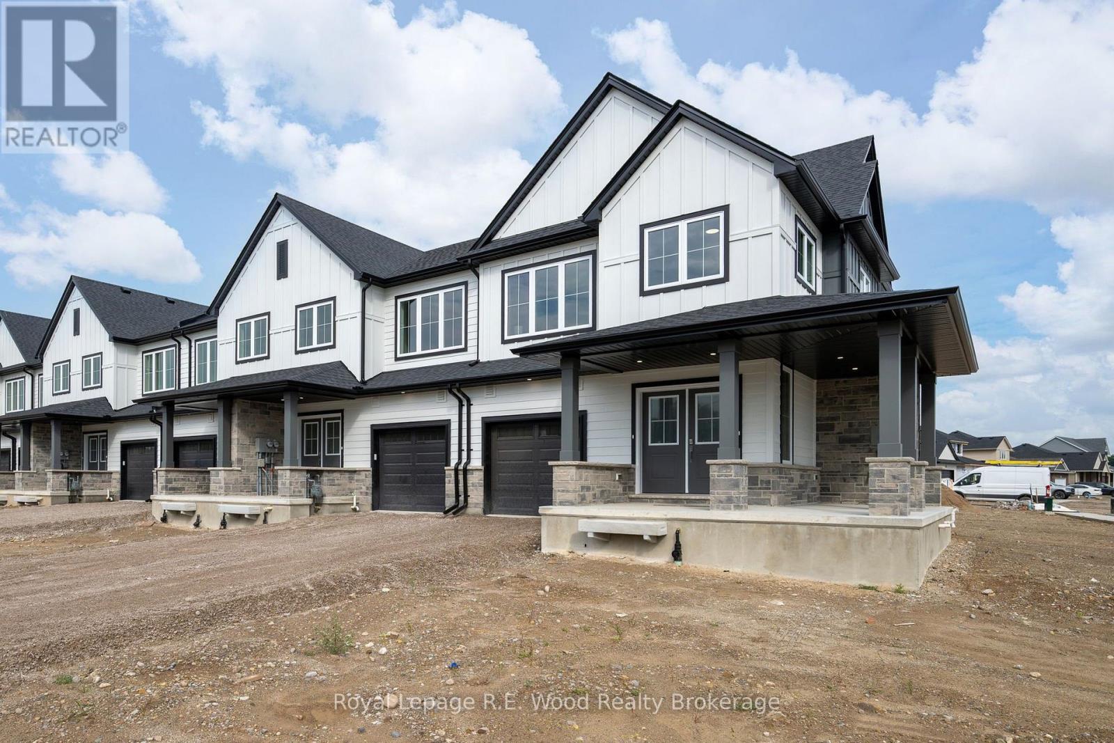 13 Hoylake Road, St. Thomas, Ontario  N5R 0R9 - Photo 3 - X13798484