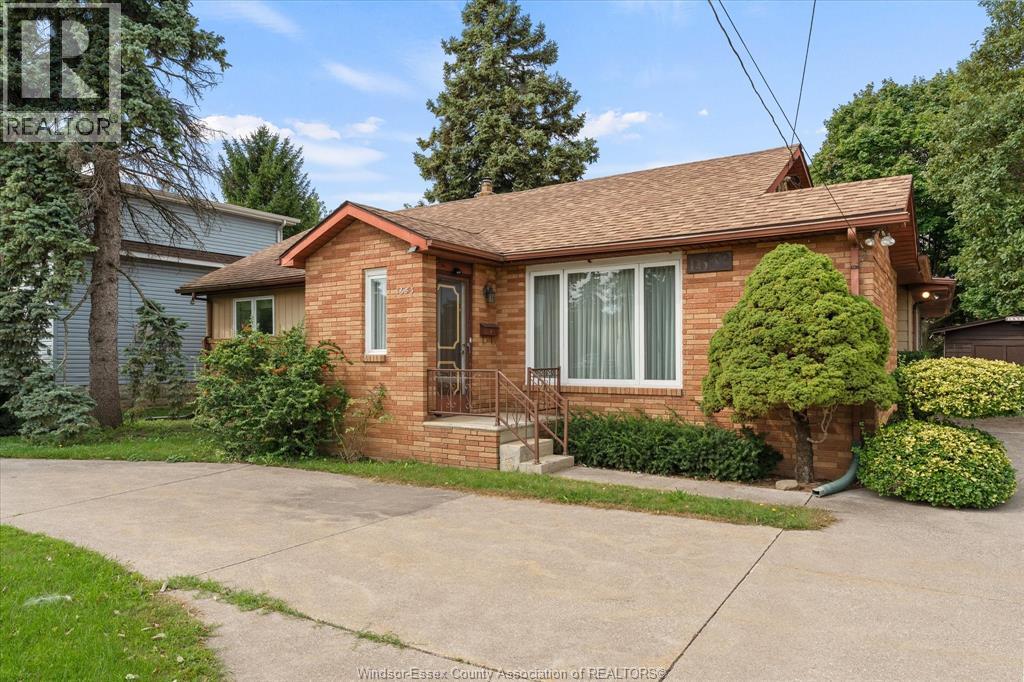 1653 Lesperance, Tecumseh, Ontario  N8N 1Y2 - Photo 2 - 26022939