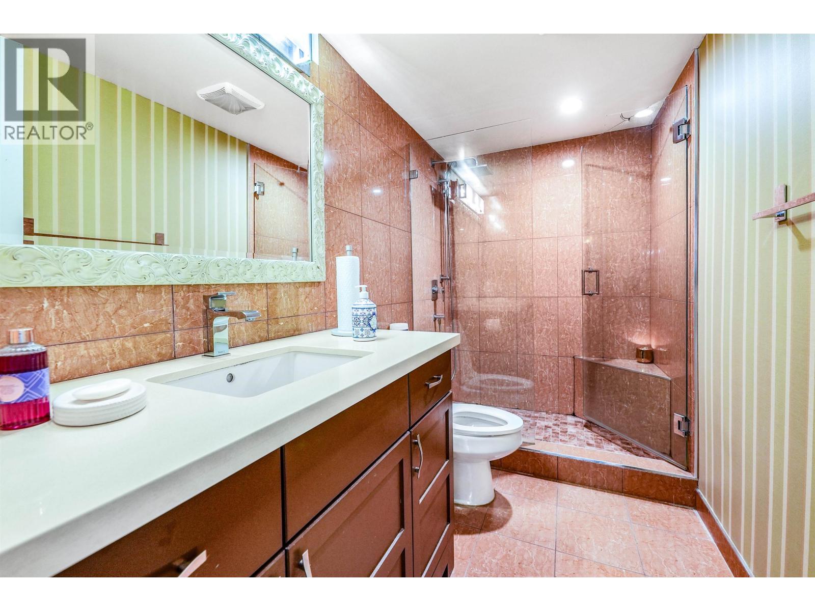 306 2020 Fullerton Avenue, North Vancouver, British Columbia  V7P 3G3 - Photo 23 - R3166745