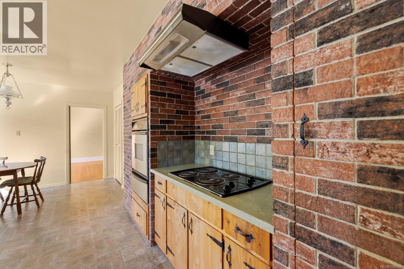 8620 Forest Park Pl, North Saanich, British Columbia V8L 5Z7 - Photo 15 - 1049358