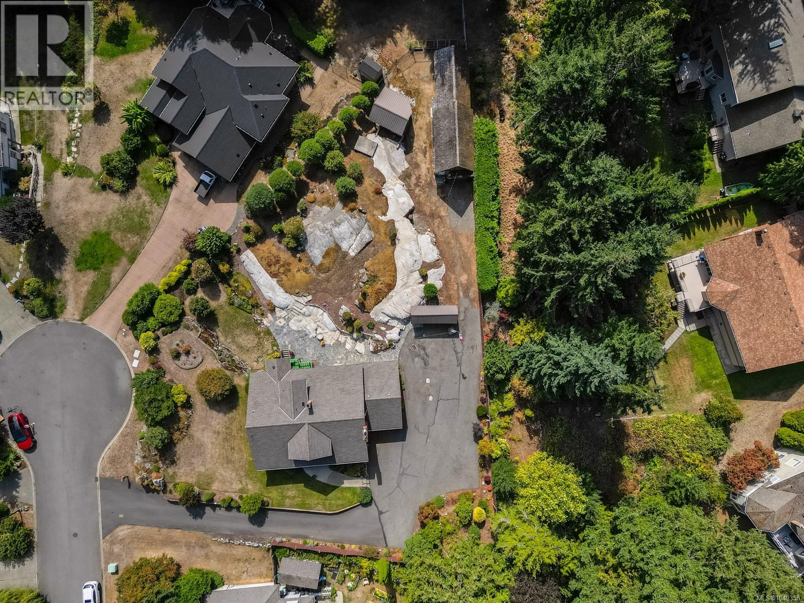 8620 Forest Park Pl, North Saanich, British Columbia V8L 5Z7 - Photo 2 - 1049358