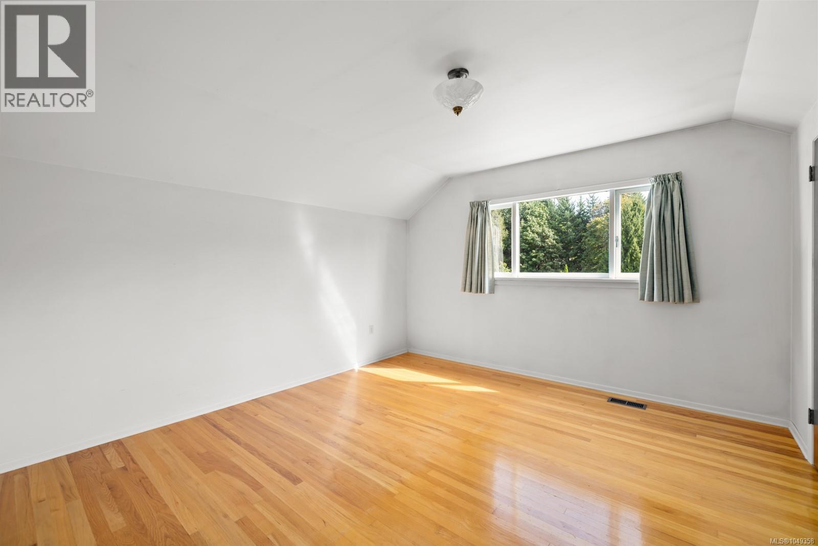 8620 Forest Park Pl, North Saanich, British Columbia V8L 5Z7 - Photo 25 - 1049358