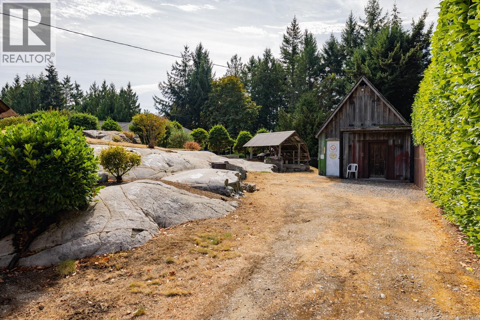 8620 Forest Park Pl, North Saanich, British Columbia V8L 5Z7 - Photo 35 - 1049358