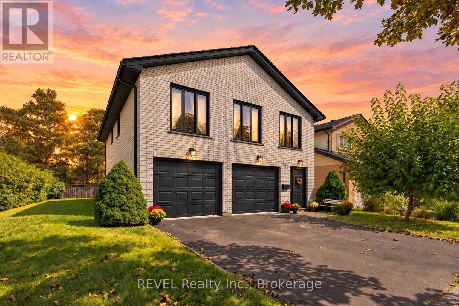 123 ARDWICK STREET, Whitby, Ontario
