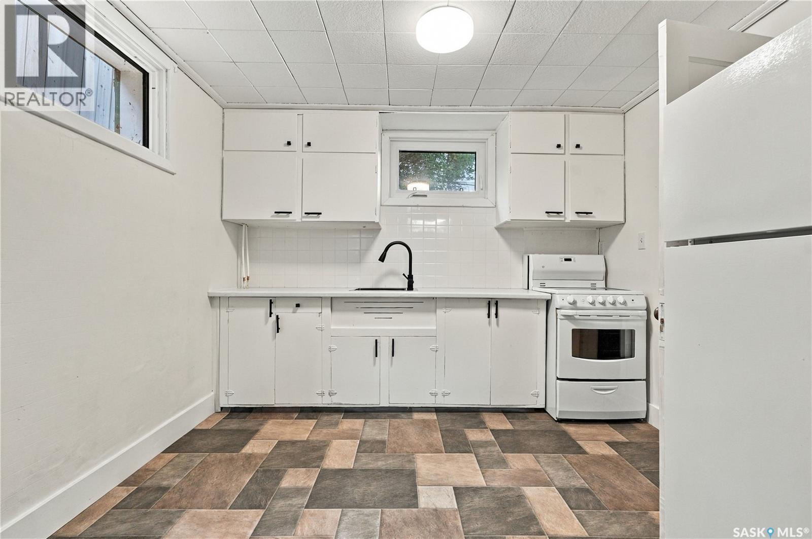 216 25th Street W, Saskatoon, Saskatchewan  S7L 0C4 - Photo 35 - SK048758
