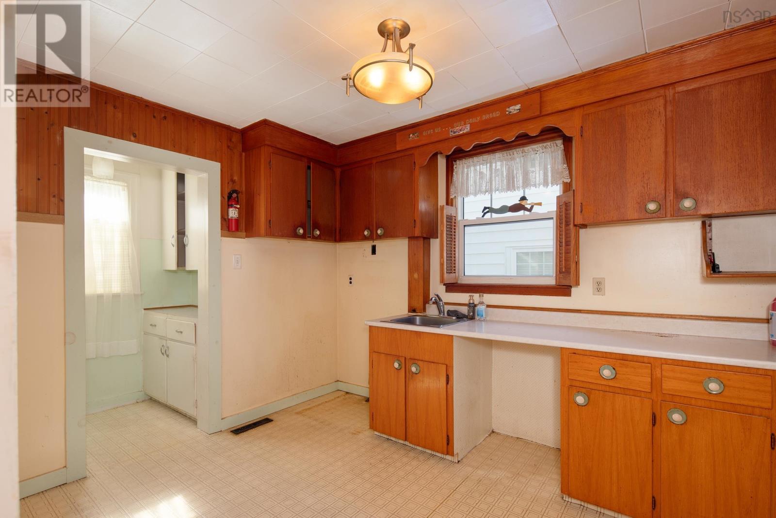 6446 Edinburgh Street, Halifax, Nova Scotia B3L 1W5 - Photo 11 - 202623668