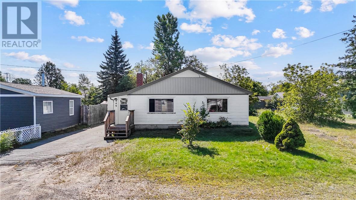 449 Adelaide Street, Espanola, Ontario  P5E 1K5 - Photo 2 - 2130448