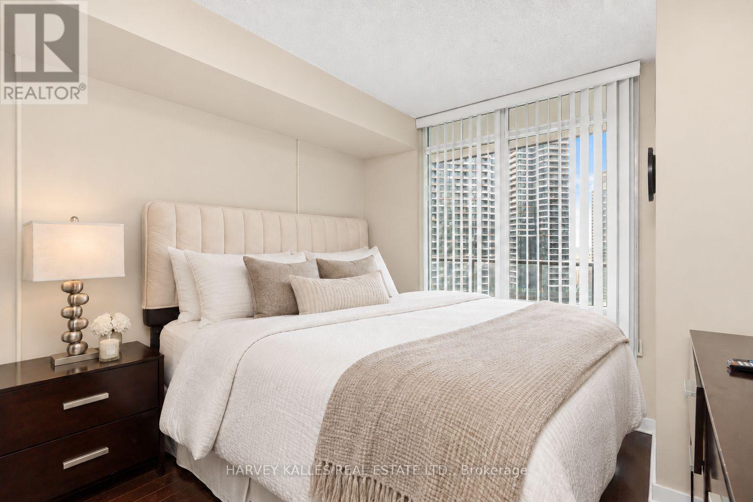 2803 - 373 Front Street W, Toronto, Ontario  M5V 3R7 - Photo 7 - C13792378