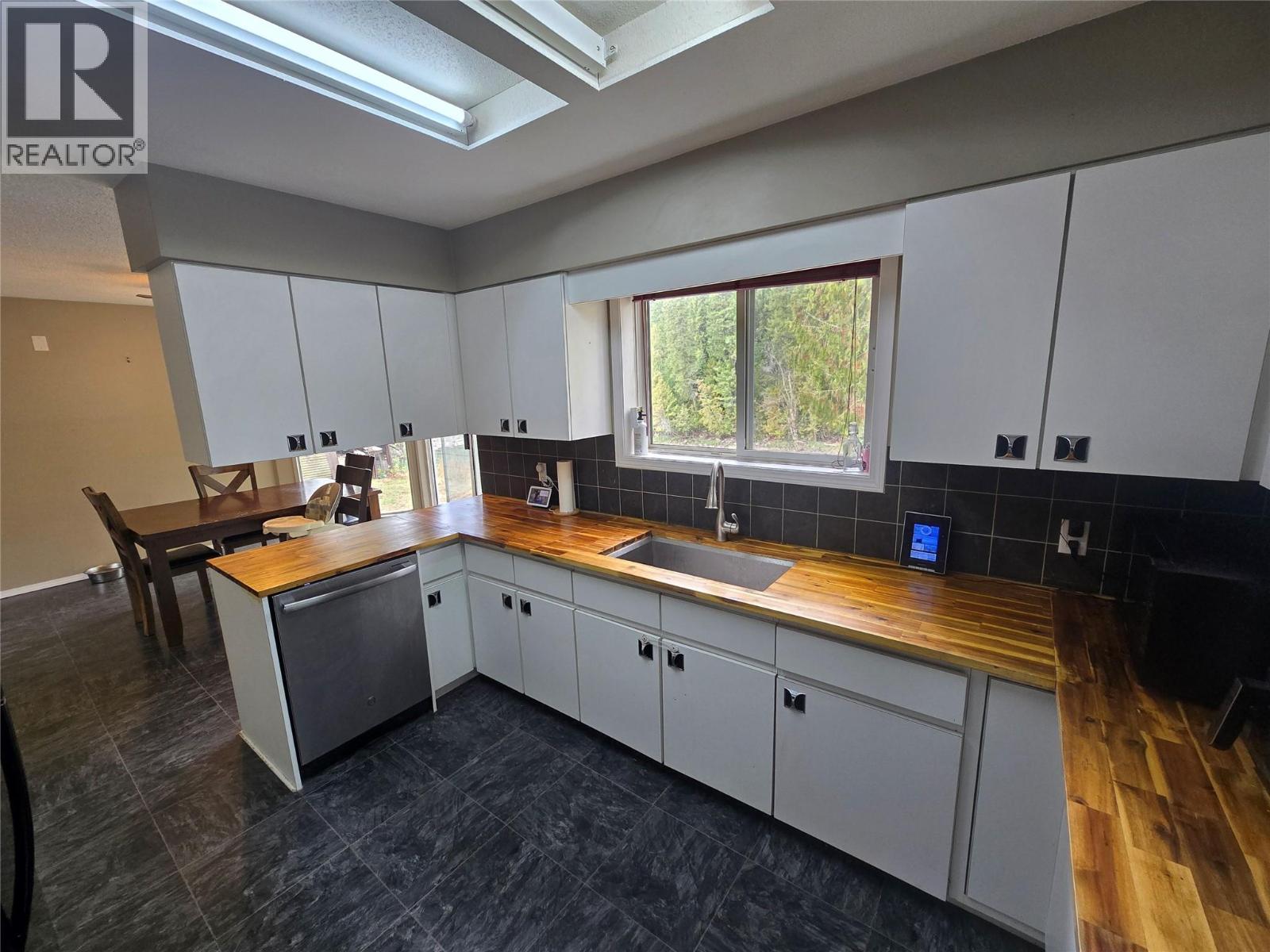 337 Riverview Crescent, Clearwater, British Columbia  V0E 1N2 - Photo 5 - 10401041