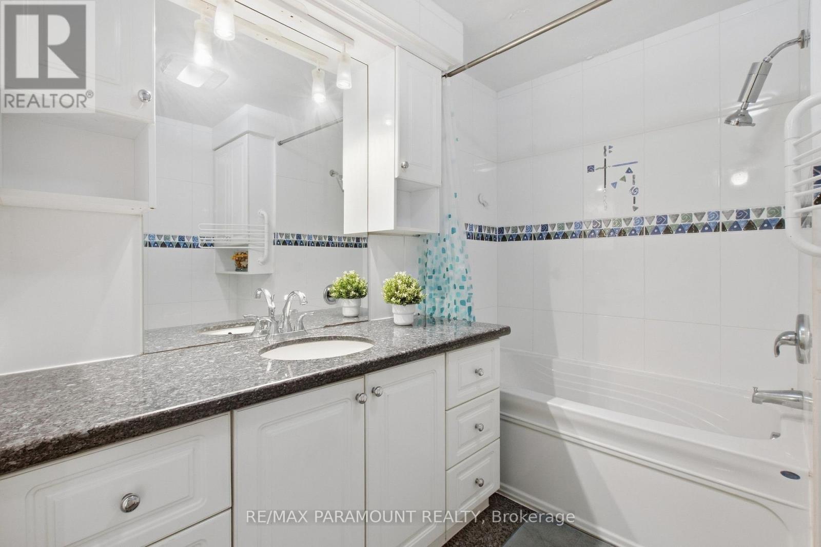 16 Gleneaden Court, Brampton, Ontario  L6S 2J7 - Photo 31 - W13797286