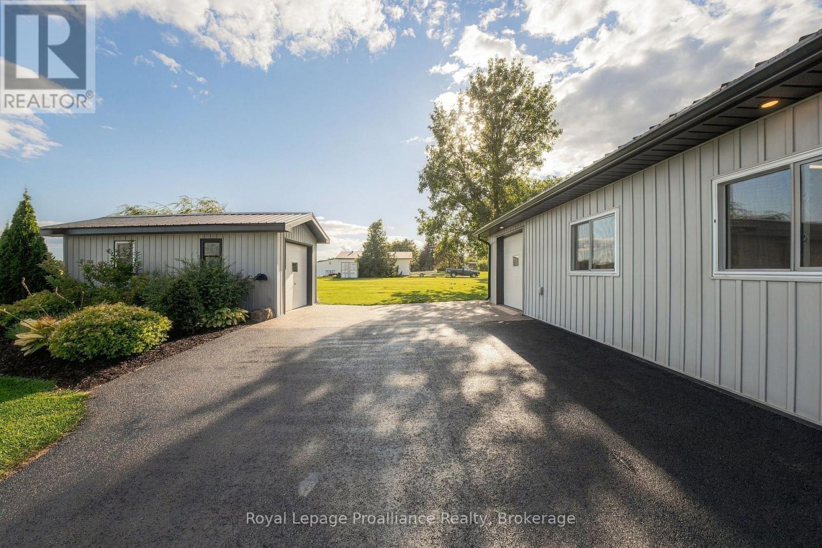348 Massasauga Road, Prince Edward County, Ontario  K8N 4Z7 - Photo 31 - X13798798