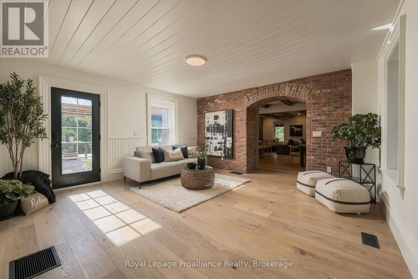 348 Massasauga Road, Prince Edward County, Ontario  K8N 4Z7 - Photo 5 - X13798798