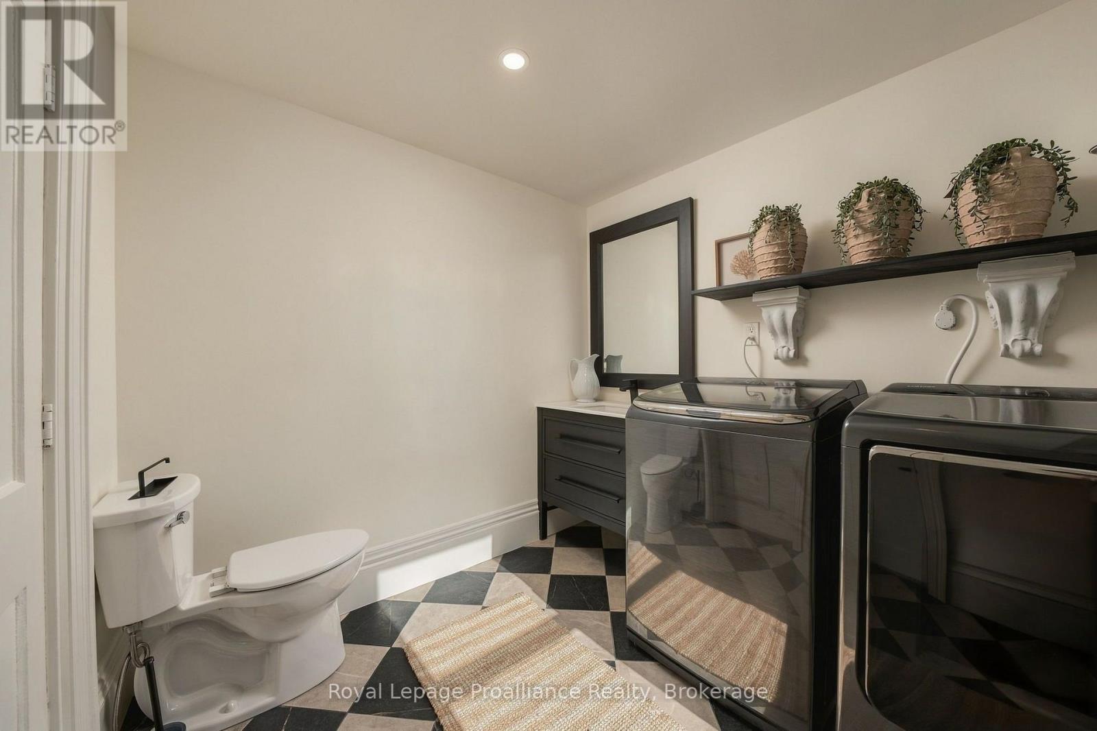 348 Massasauga Road, Prince Edward County, Ontario  K8N 4Z7 - Photo 7 - X13798798