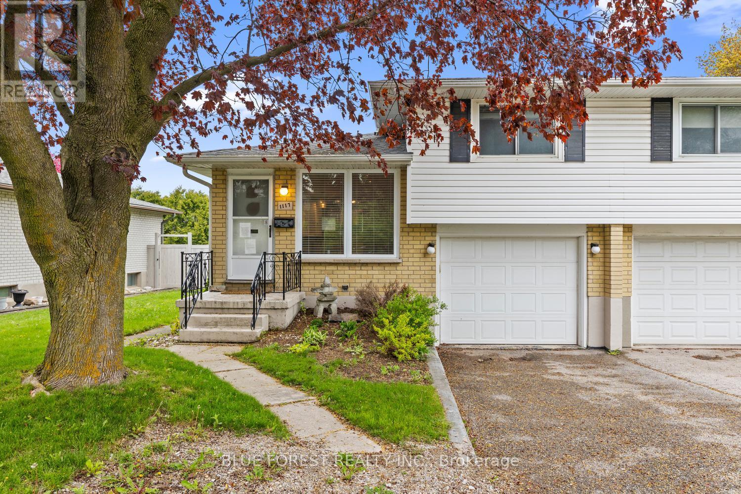 1117 Byron Baseline Road, London South, Ontario  N6K 2C7 - Photo 1 - X13798508