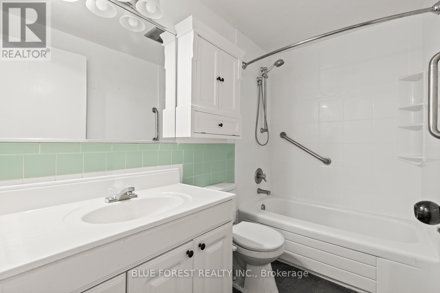 1117 Byron Baseline Road, London South, Ontario  N6K 2C7 - Photo 21 - X13798508
