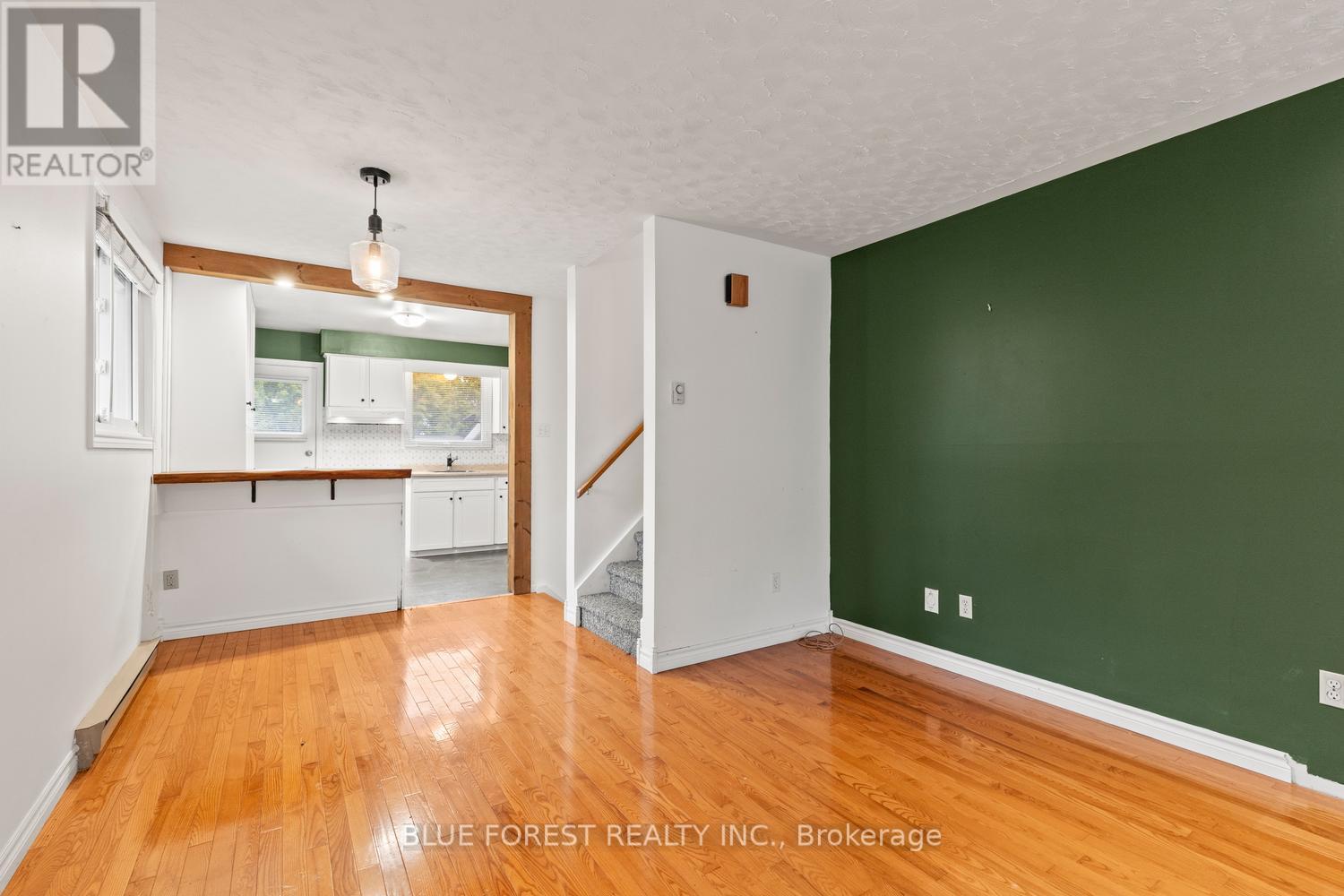1117 Byron Baseline Road, London South, Ontario  N6K 2C7 - Photo 9 - X13798508