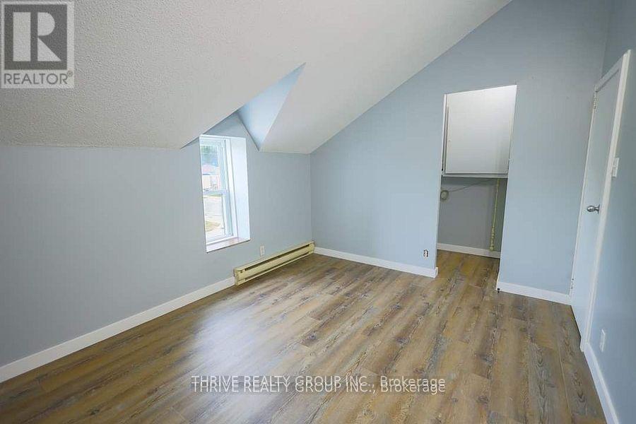 Upper - 211 Clarence Street, London East, Ontario  N6B 2J9 - Photo 7 - X13798532