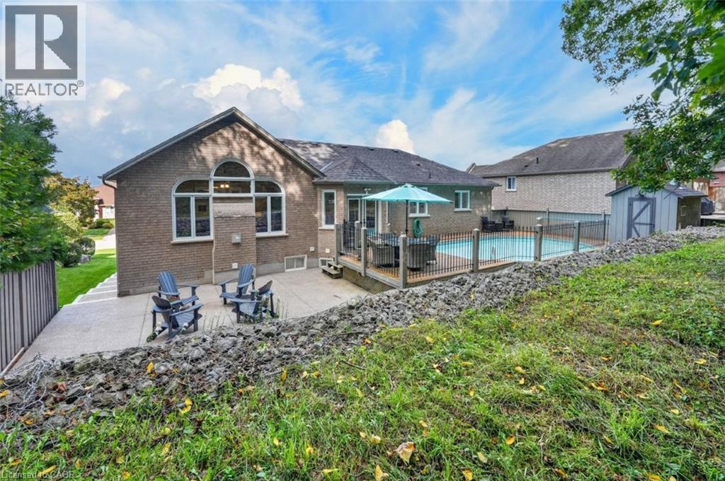 126 Dorchester Drive, Grimsby, Ontario  L3M 1A8 - Photo 3 - 40861867