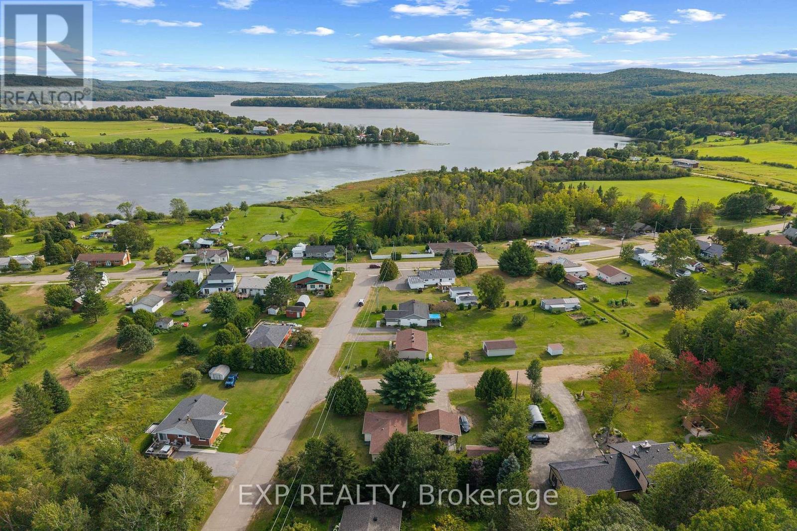 17 Casey Street, Madawaska Valley, Ontario  K0J 1B0 - Photo 36 - X13798636