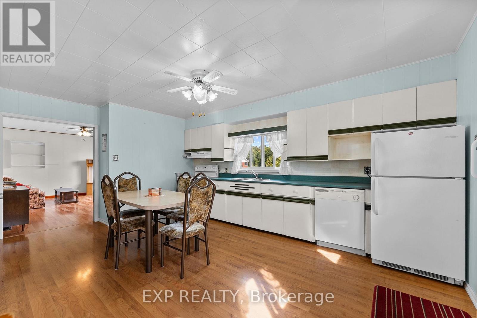 17 Casey Street, Madawaska Valley, Ontario  K0J 1B0 - Photo 8 - X13798636