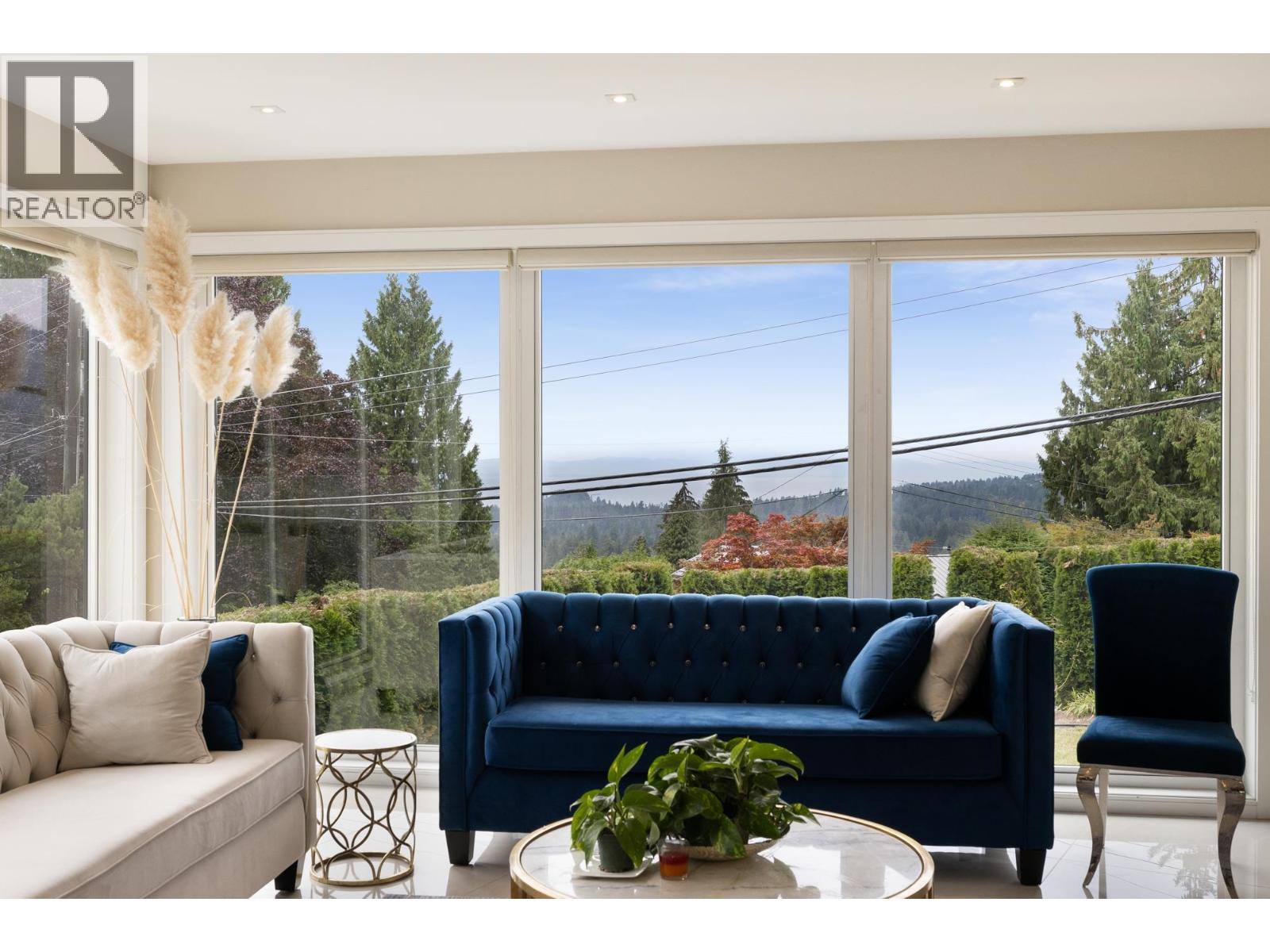 4716 Skyline Drive, North Vancouver, British Columbia  V7R 3H8 - Photo 10 - R3166280