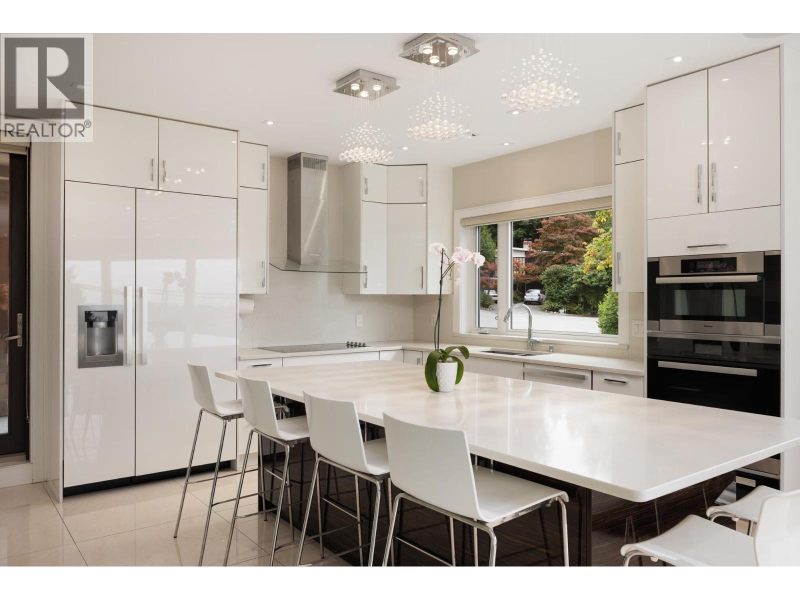 4716 Skyline Drive, North Vancouver, British Columbia  V7R 3H8 - Photo 19 - R3166280