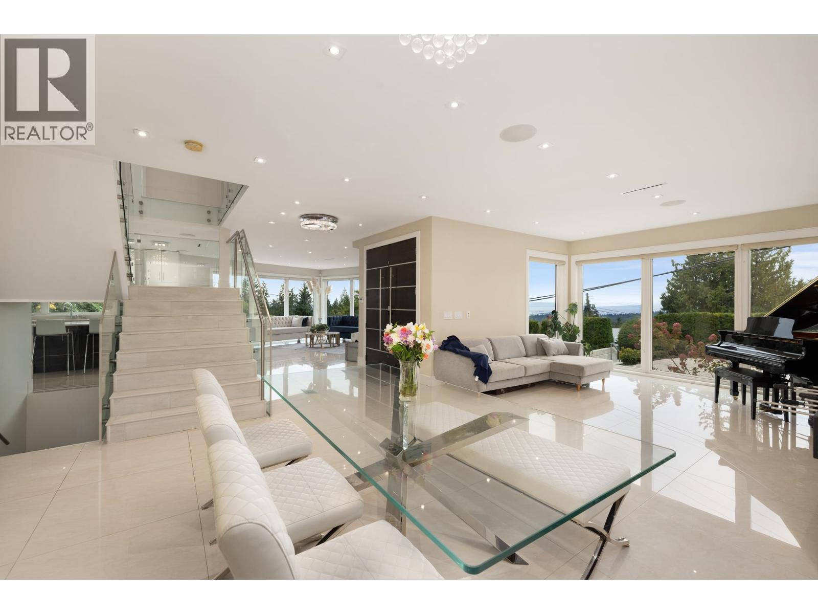 4716 Skyline Drive, North Vancouver, British Columbia  V7R 3H8 - Photo 25 - R3166280