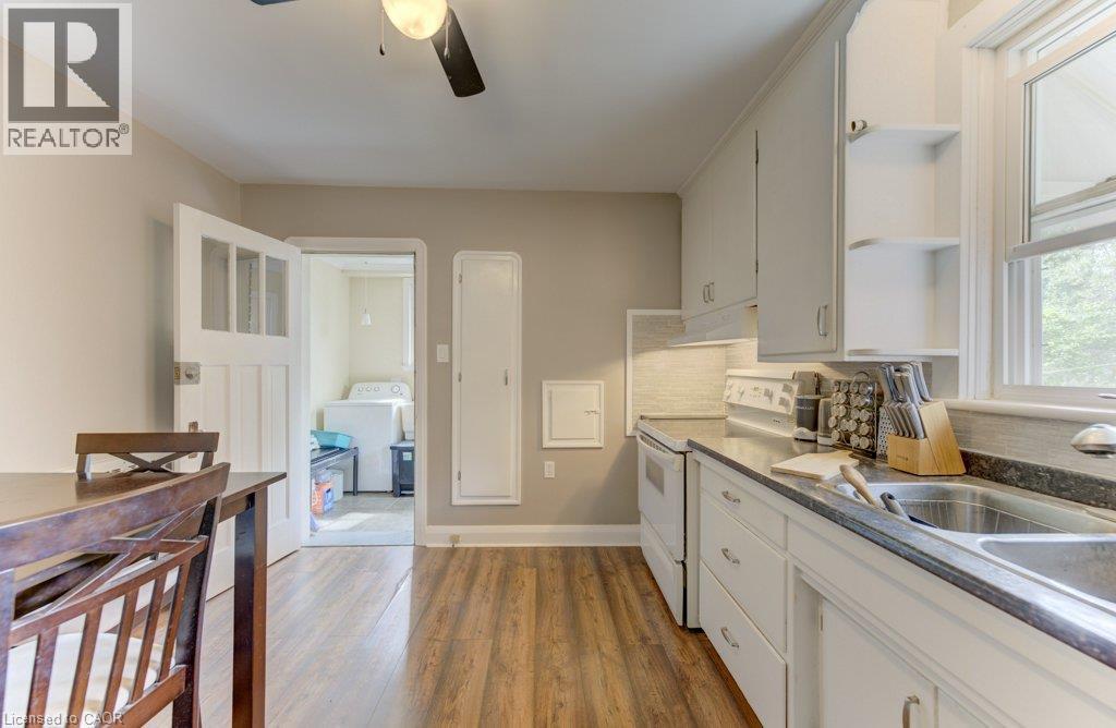 21 Waverly Road, Kitchener, Ontario  N2G 2E1 - Photo 11 - 40864295