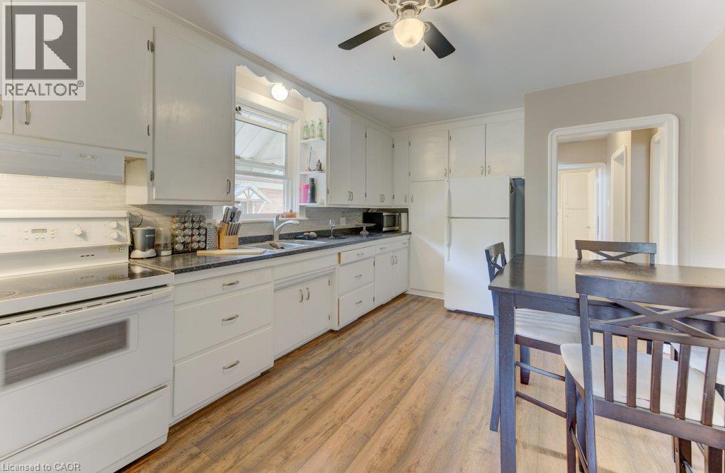 21 Waverly Road, Kitchener, Ontario  N2G 2E1 - Photo 12 - 40864295