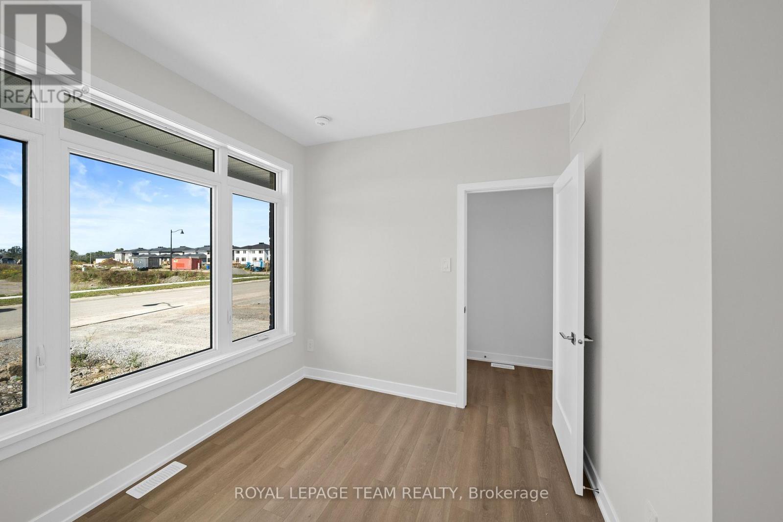 1068 Dobbie Street, Brockville, Ontario K6V 0G8 - Photo 6 - X13798682