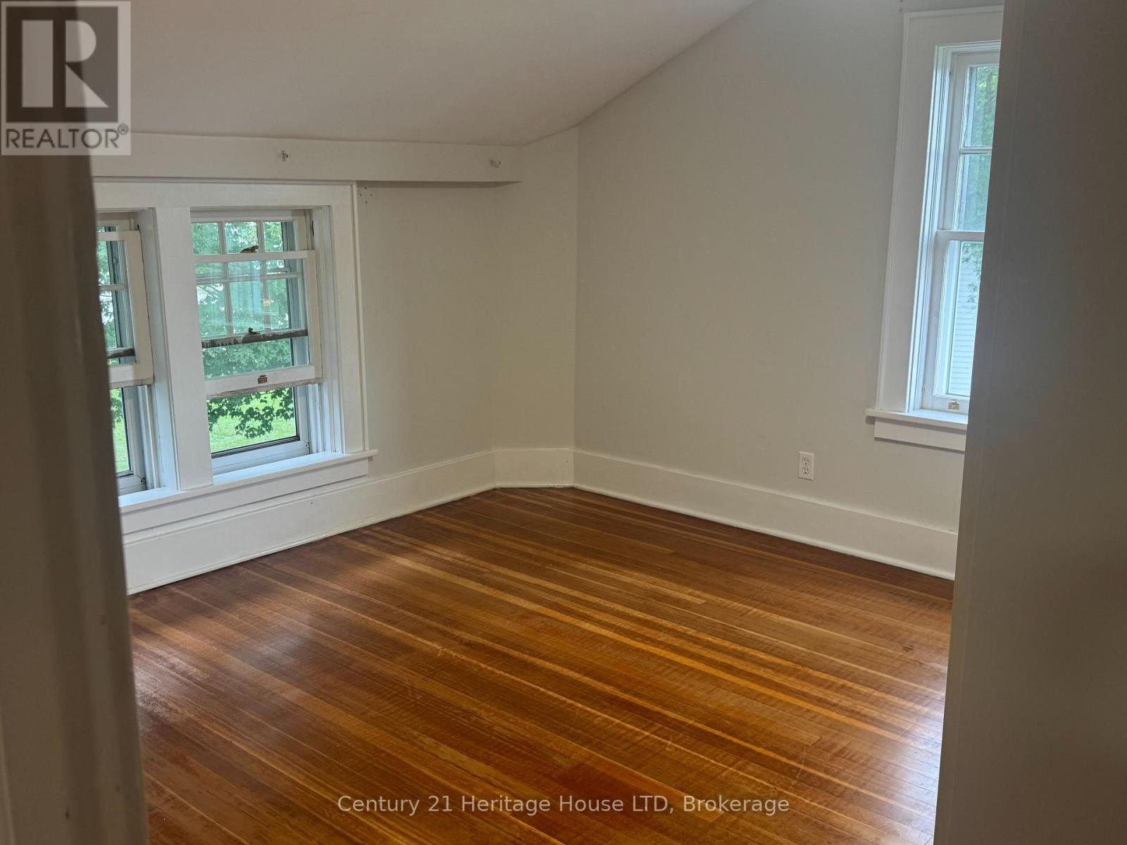 #2 - 3445 Garrison Road, Fort Erie, Ontario  L0S 1N0 - Photo 2 - X13798772