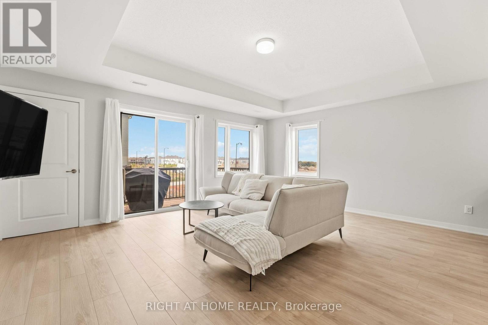 206 Parnian Private, Ottawa, Ontario  K2J 6H3 - Photo 3 - X13796860