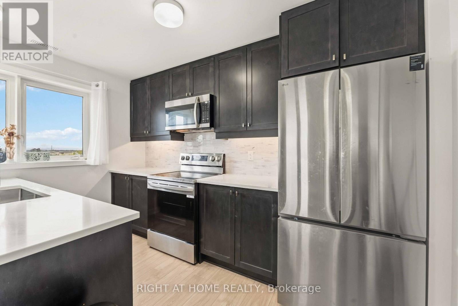 206 Parnian Private, Ottawa, Ontario  K2J 6H3 - Photo 8 - X13796860