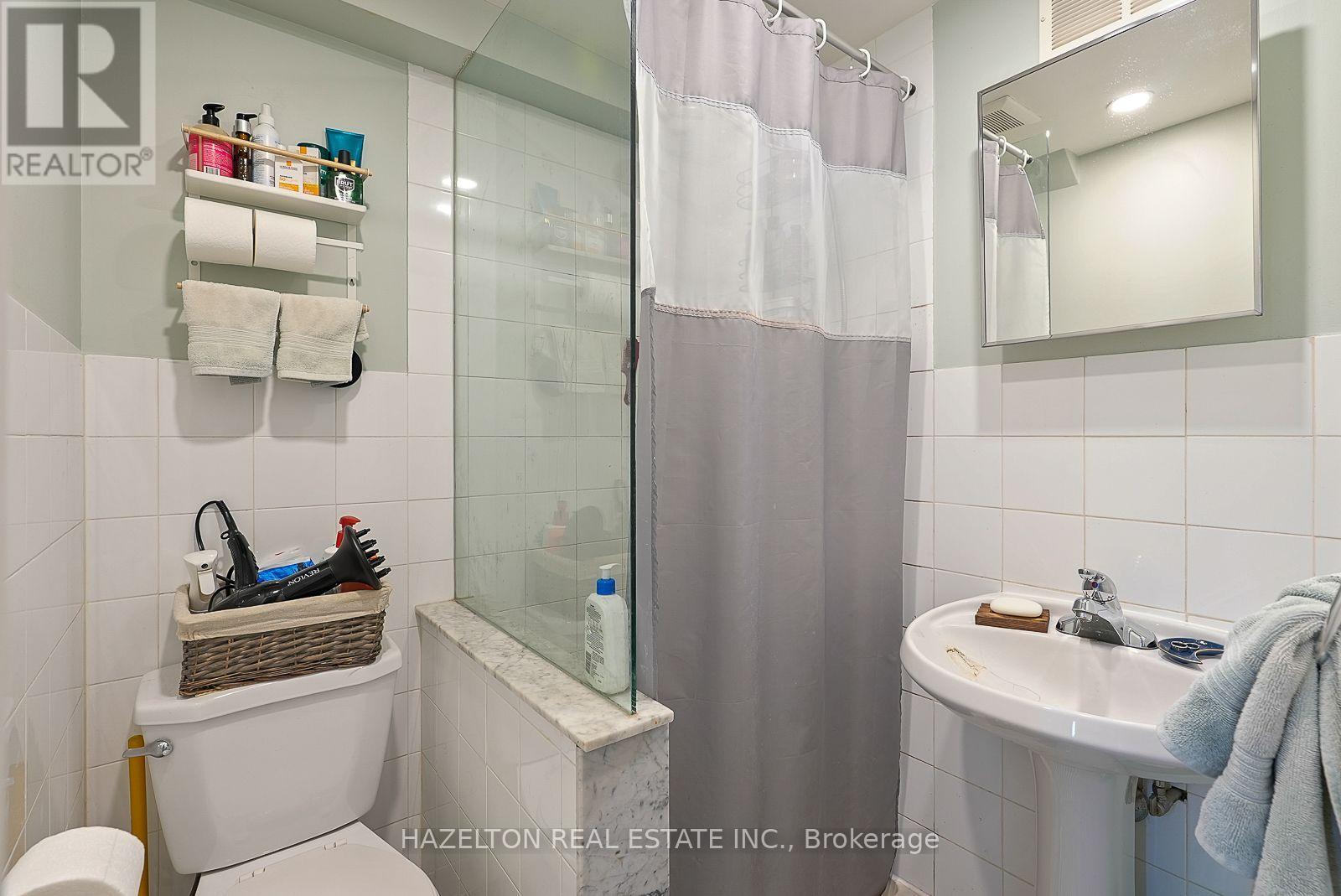 68 Montrose Avenue, Toronto, Ontario  M6J 2T7 - Photo 40 - C13798812