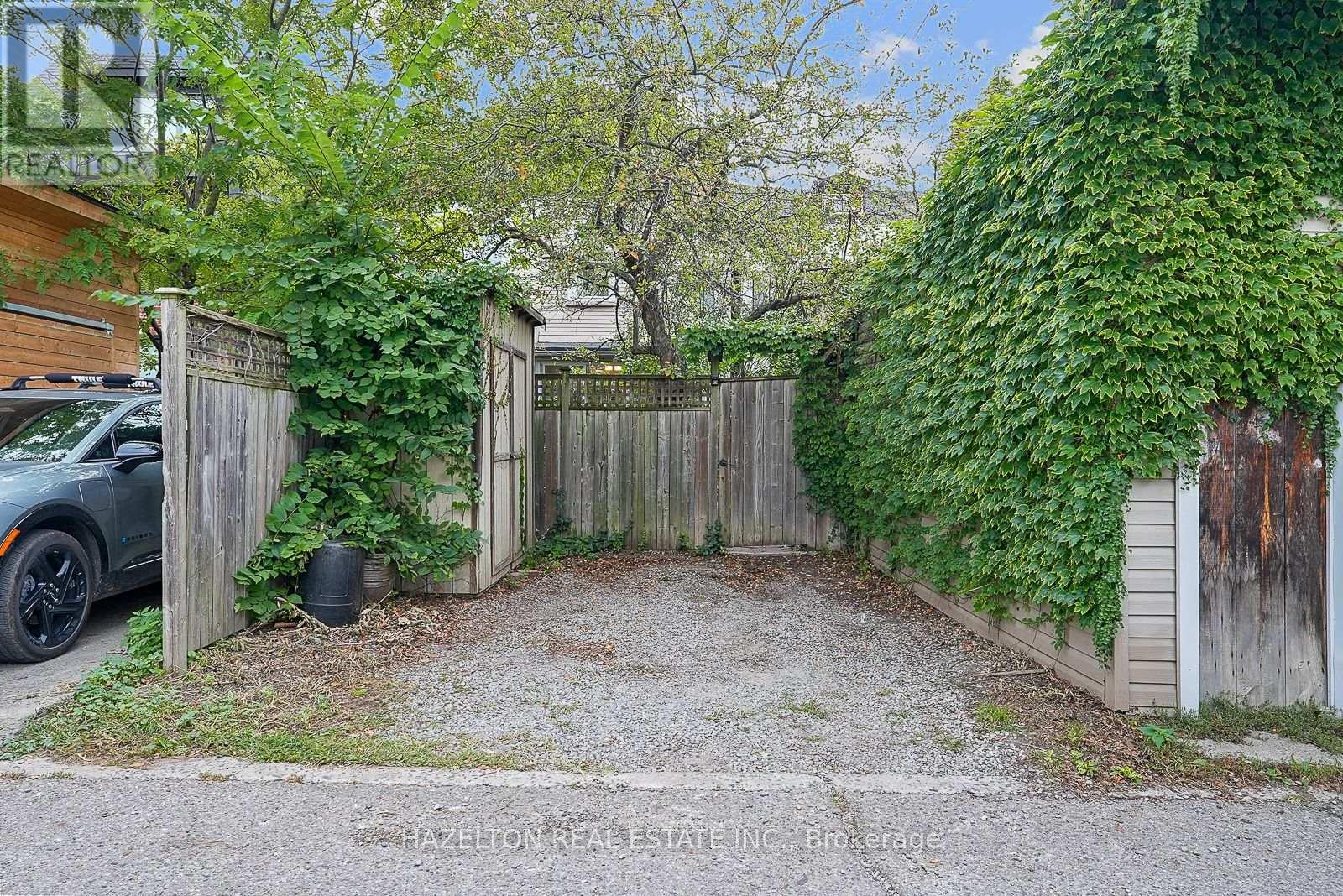 68 Montrose Avenue, Toronto, Ontario  M6J 2T7 - Photo 41 - C13798812