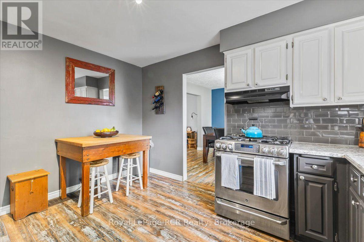 144 2nd Street, Hanover, Ontario  N4N 1A2 - Photo 12 - X13798656