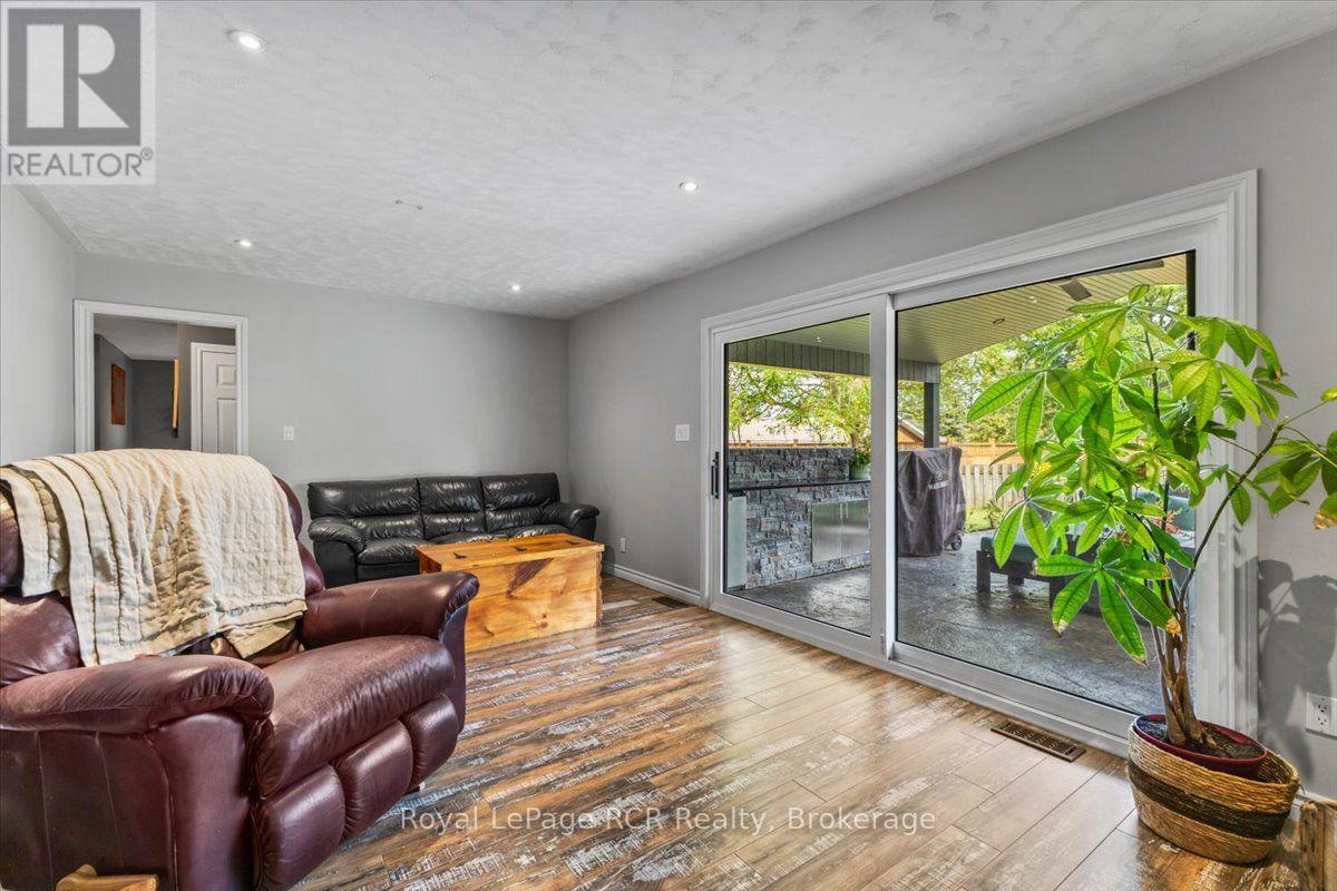144 2nd Street, Hanover, Ontario  N4N 1A2 - Photo 15 - X13798656