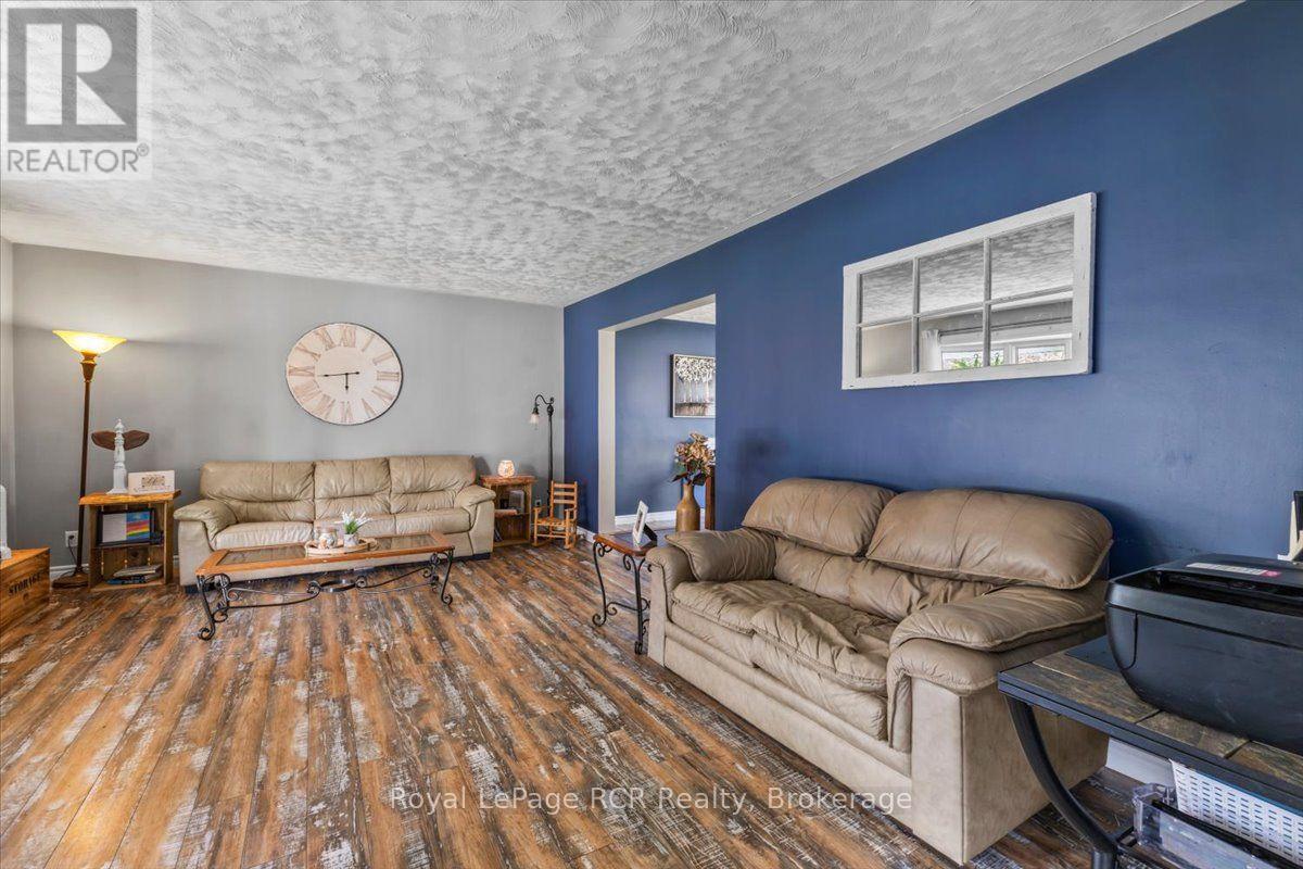 144 2nd Street, Hanover, Ontario  N4N 1A2 - Photo 8 - X13798656