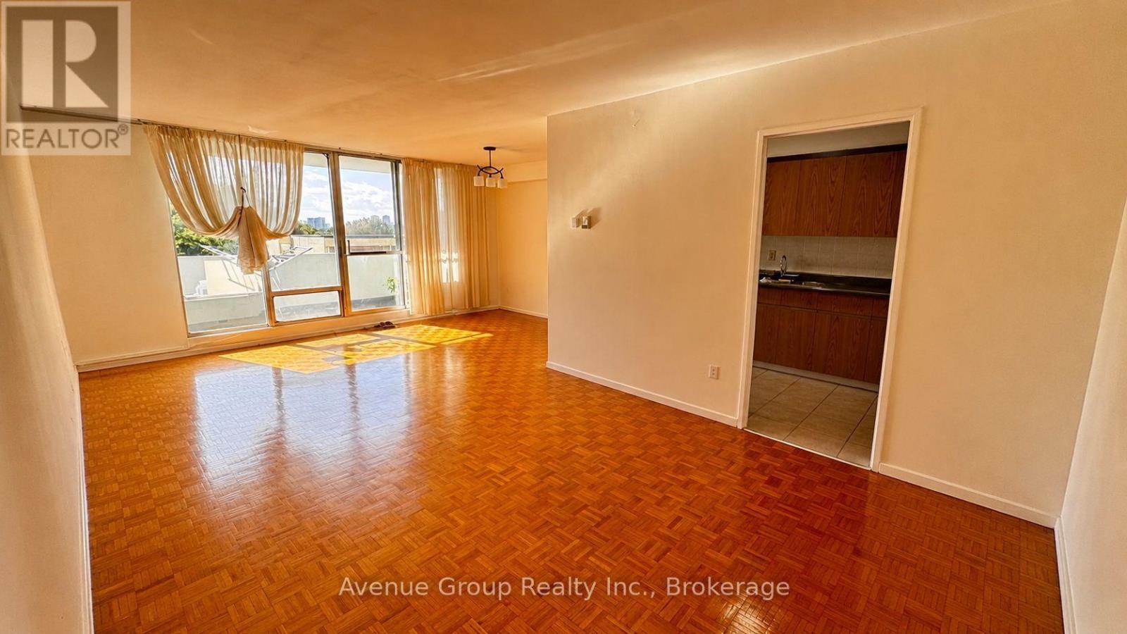307 - 1 Massey Square, Toronto, Ontario  M4C 5L4 - Photo 5 - E13775866