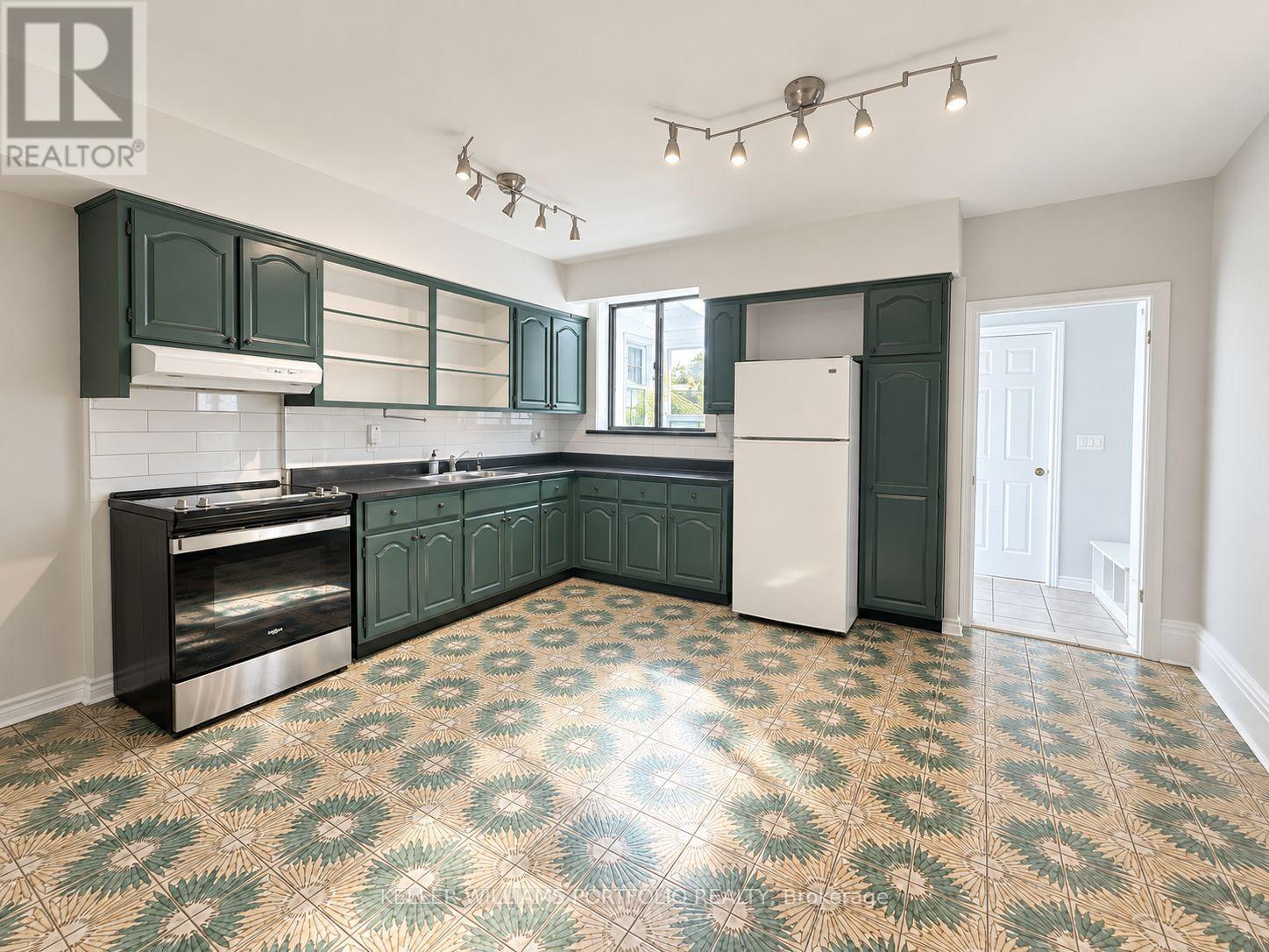 Main Fl - 184 Franklin Avenue, Toronto, Ontario  M6P 3Y8 - Photo 2 - W13727270