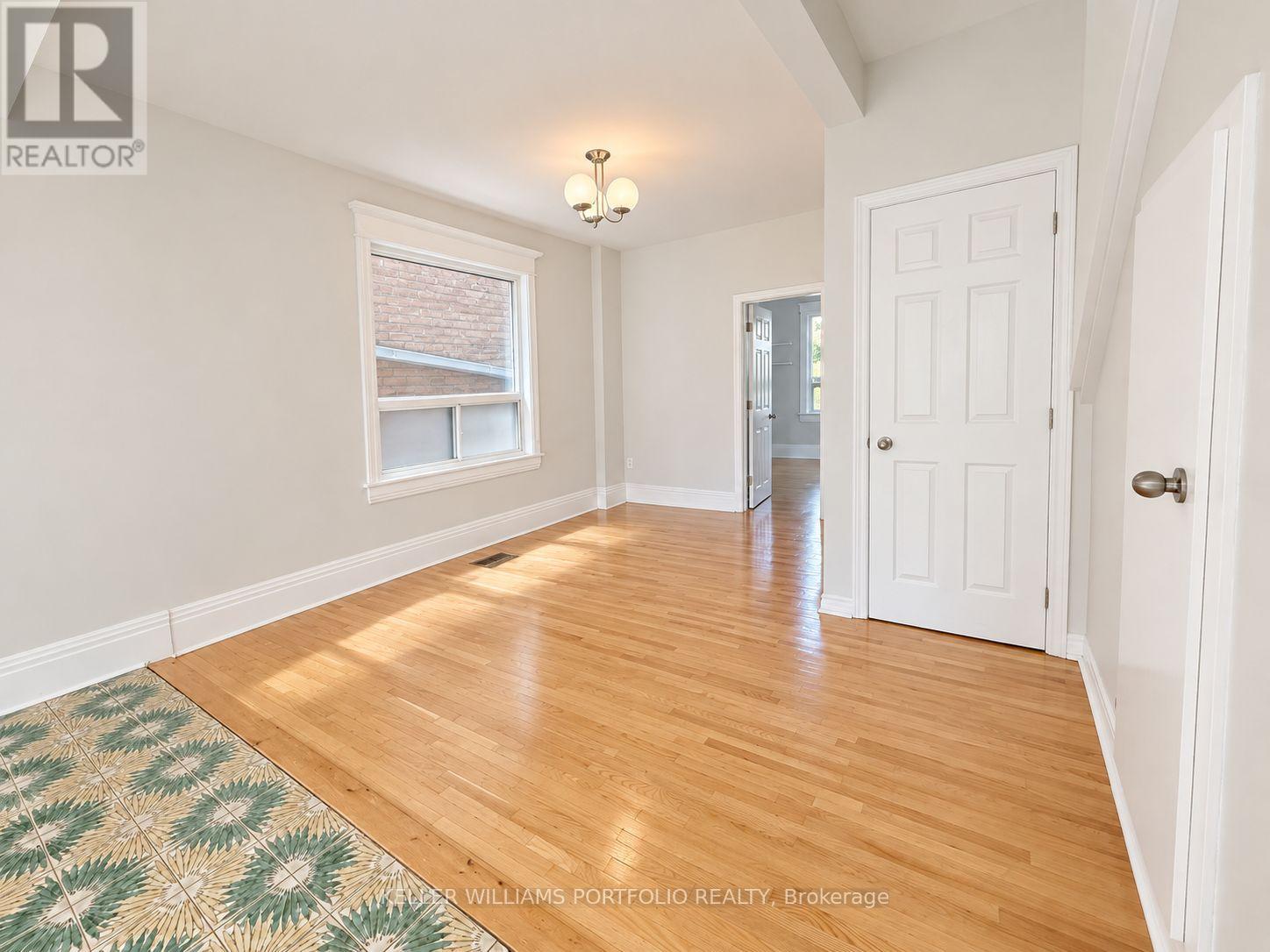 Main Fl - 184 Franklin Avenue, Toronto, Ontario  M6P 3Y8 - Photo 3 - W13727270