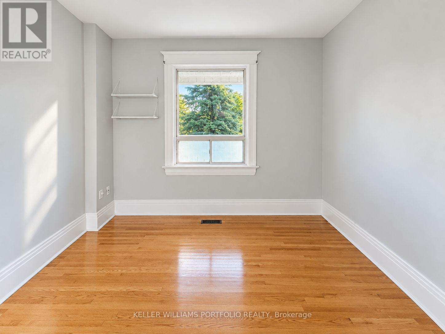 Main Fl - 184 Franklin Avenue, Toronto, Ontario  M6P 3Y8 - Photo 5 - W13727270