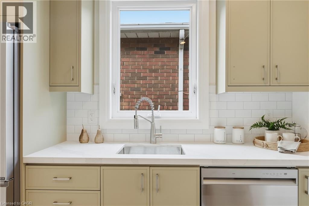 19 Vansitmart Avenue, Hamilton, Ontario  L8H 3A2 - Photo 12 - 40864057