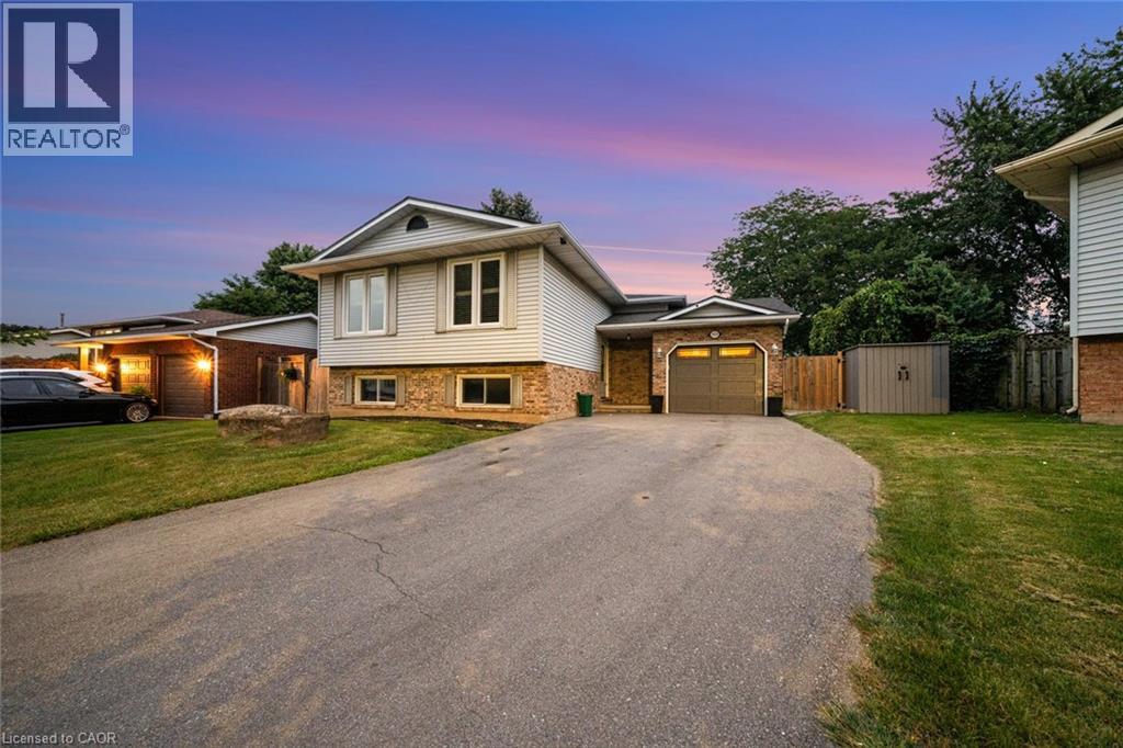 3929 Vineyard Crescent, Vineland, Ontario  L0R 2C0 - Photo 2 - 40864409