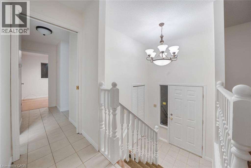 3929 Vineyard Crescent, Vineland, Ontario  L0R 2C0 - Photo 6 - 40864409
